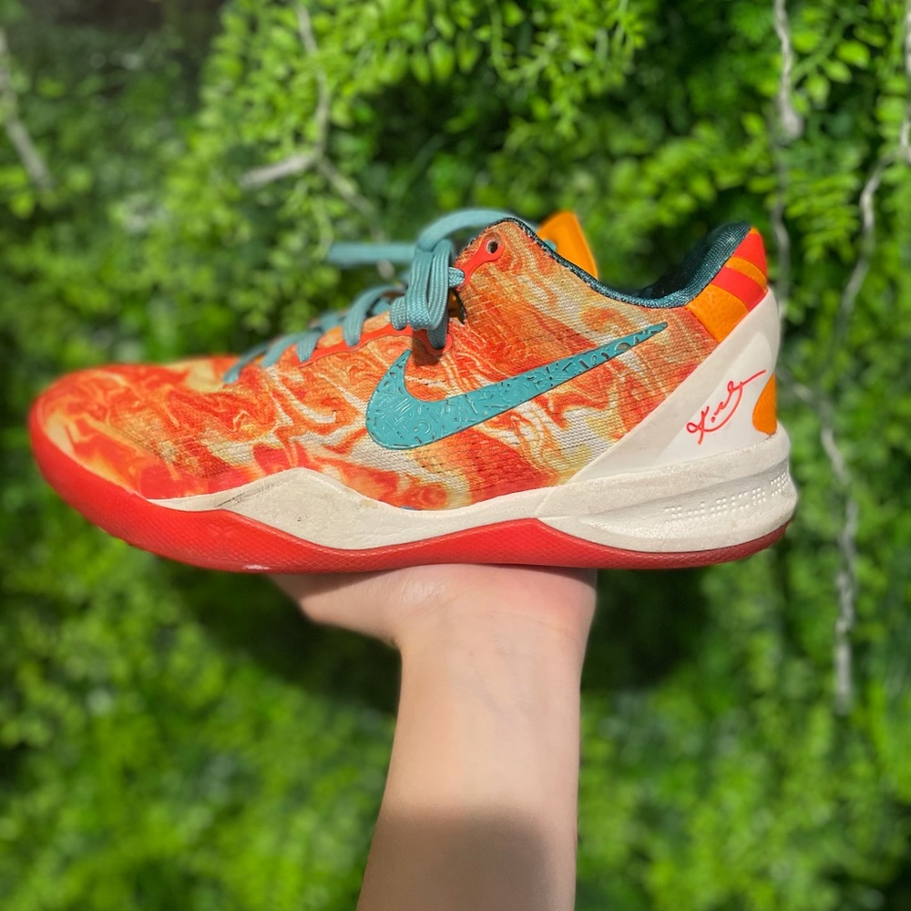 Kobe 8s